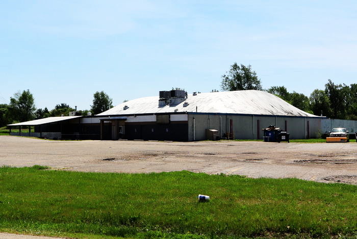 University Lanes (Collegiate Lanes) - May 2022 Photo (newer photo)